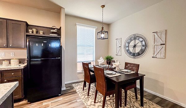 400 Series / The Canyon 4G27523C Kitchen 118738