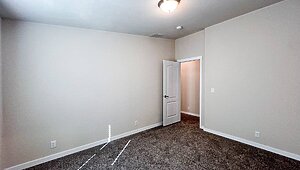 5000 Series / Yellowstone 42644A Bedroom 121063