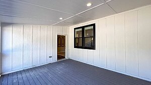 5000 Series / Yellowstone 42644A Exterior 121074