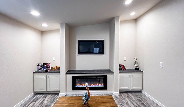 5000 Series / Yellowstone 42644A Interior 121060