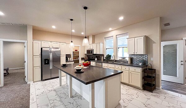 5000 Series / Yellowstone 42644A Interior 121054