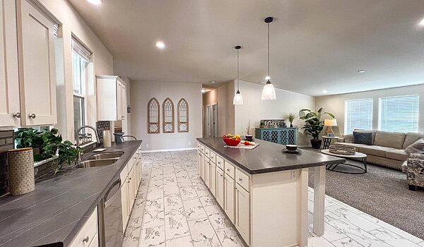 5000 Series / Yellowstone 42644A Kitchen 121056