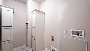 5000 Series / Yellowstone 42644A Utility 121070