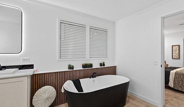 Alpha / Aura 28644A Bathroom 149133