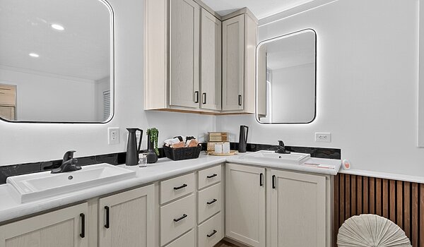Alpha / Aura 28644A Bathroom 149134