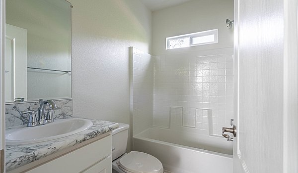 Amber Cove / K610CT Bathroom 81329