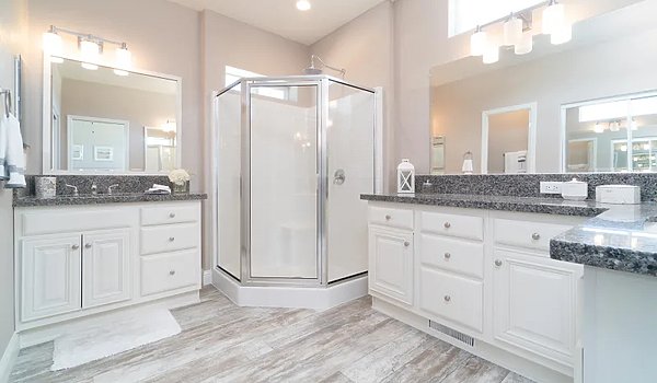 Sunset Ridge / K583G Bathroom 68434