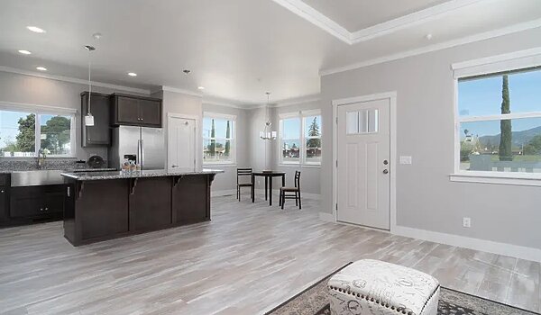 Sunset Ridge / K539J Interior 120615