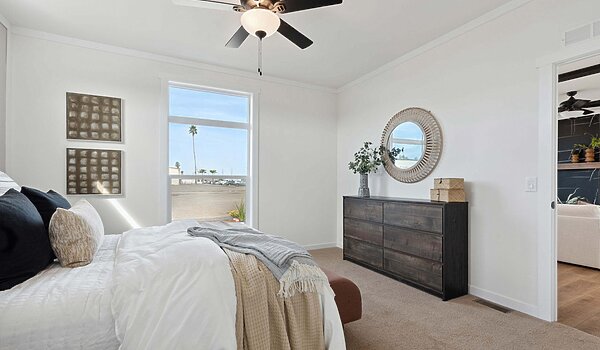 Altitude Series / Kritzer 2856H32A4A Interior 120734