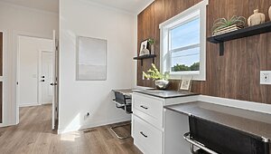 Altitude Series / Kritzer 2856H32A4A Interior 120736