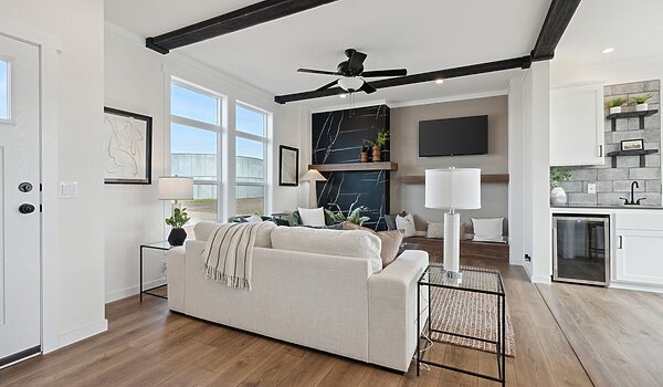 Altitude Series / Kritzer 2856H32A4A Interior 120724