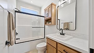Altitude Series / Highland 2856H32A4D Interior 128556