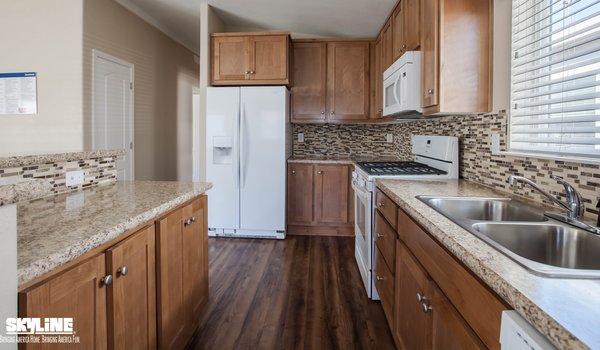 Amber Cove / K619J Kitchen 2472