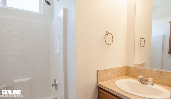 Amber Cove / K601CT Bathroom 2993