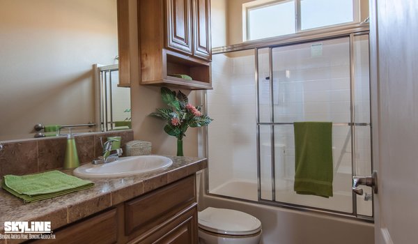 Sunset Ridge / K517H Bathroom 3058