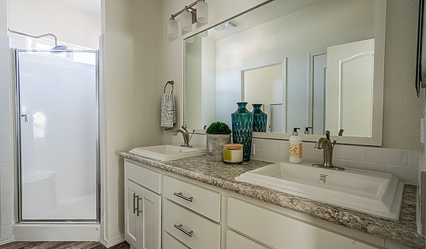 Amber Cove / K605CT Bathroom 76917