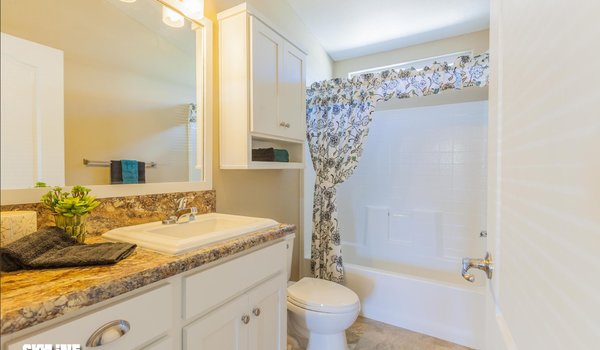 Amber Cove / K734CT Bathroom 3163