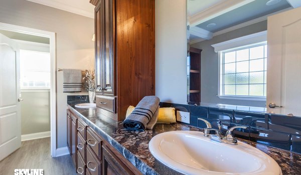 Palm Bay / 6233 SC Bathroom 4300