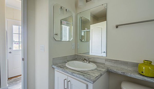 Palm Bay / 2610B Bathroom 64502