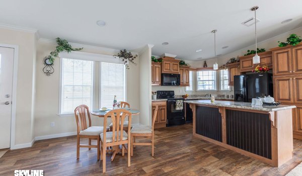 Silver Springs / 4893 Kitchen 4526