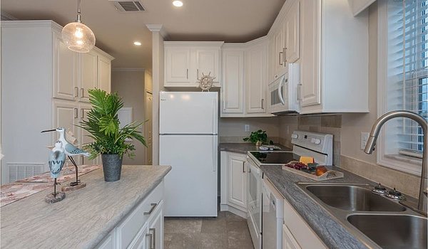 Palm Bay / 2622B Kitchen 55589