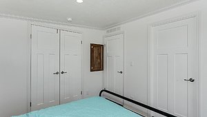 Contemporary Cabin / A700 Bedroom 46921