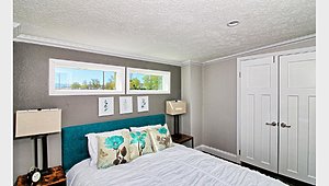 Contemporary Cabin / A701 Bedroom 46903