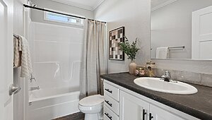 Genesis / 9302 Bathroom 116632