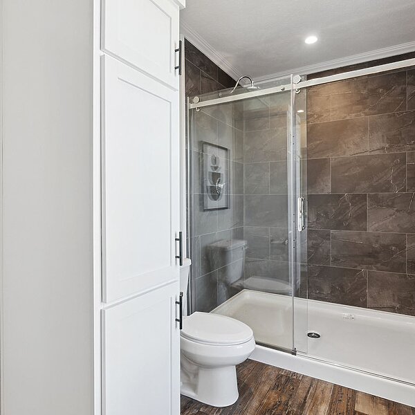 Genesis / 9302 Bathroom 116635
