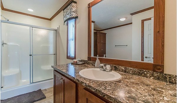 Arlington / 2226P Bathroom 63518