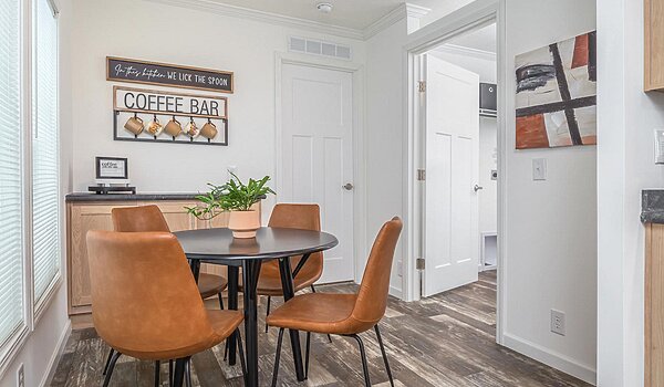 Bay Springs / C802A Interior 128687