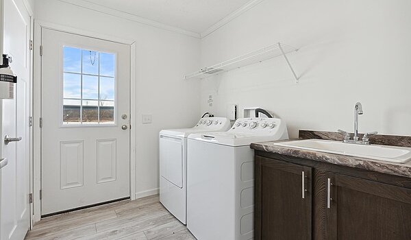 Millcreek Series / N610MA Interior 128611