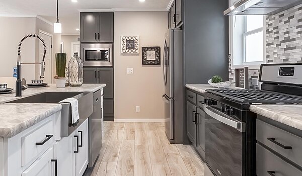 Millcreek Series / N611MA Interior 128631