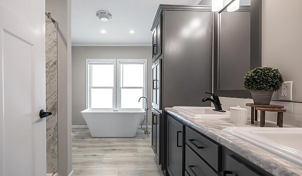 Millcreek Series / N611MA Interior 128637