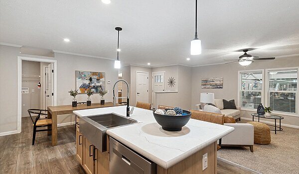 Millcreek Series / N620MA Interior 128928