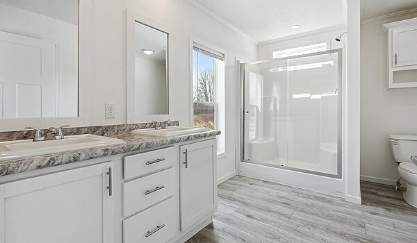 Millcreek Series / N682MA Interior 128591