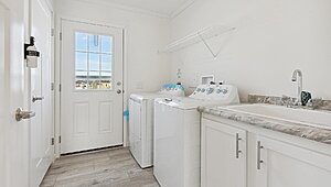 Millcreek Series / N682MA Interior 128593