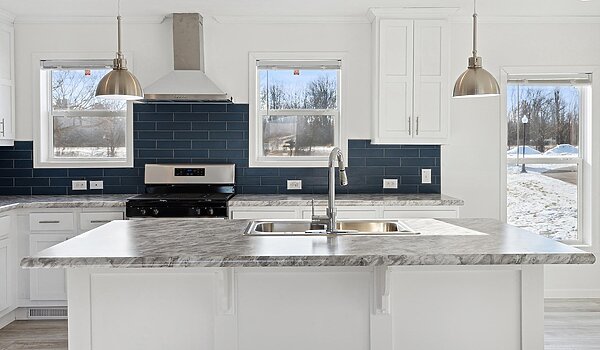 Millcreek Series / N682MA Interior 128584