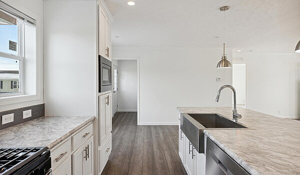 Millcreek Series / N688MA Interior 128666
