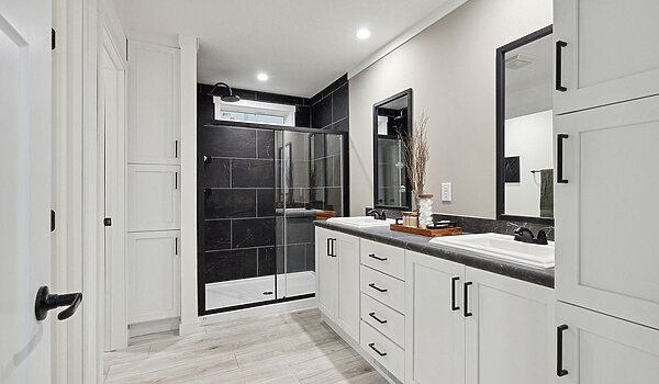 Lake Manor / Kritzer 231 Interior 128749
