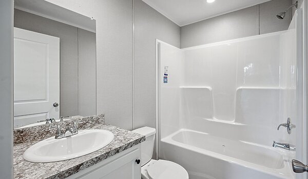 Lake Manor / Apex 3900 Interior 128767