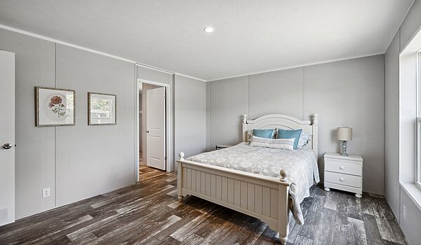 Lake Manor / Apex 3900 Interior 128763