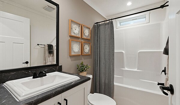 Lake Manor / Highland Interior 128816