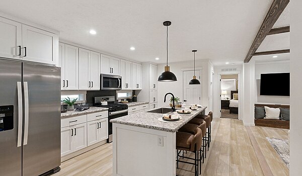 Lake Manor / Highland Interior 128807