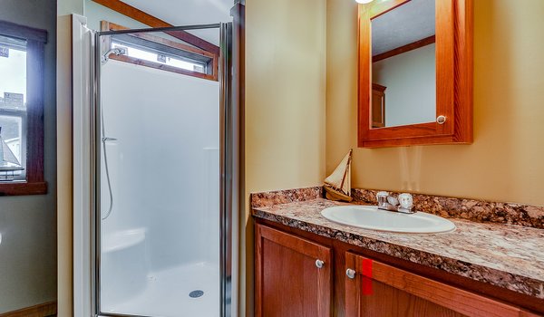 Hillcrest Double Wides / 7700MA Bathroom 22632