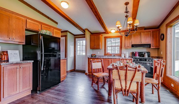 Hillcrest Double Wides / 7700MA Kitchen 22624