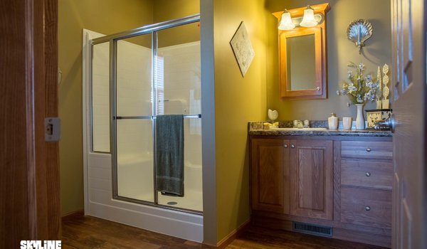 Hillcrest Double Wides / 7858MG Bathroom 3966