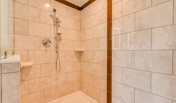 Sunwood / F540E Bathroom 22124