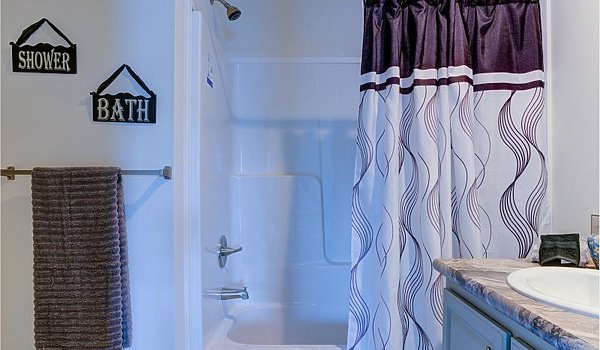 Spectra RH Series / RH7100 Bathroom 46070