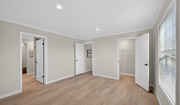 Embrace Series / Sunlight 241 Interior 133144